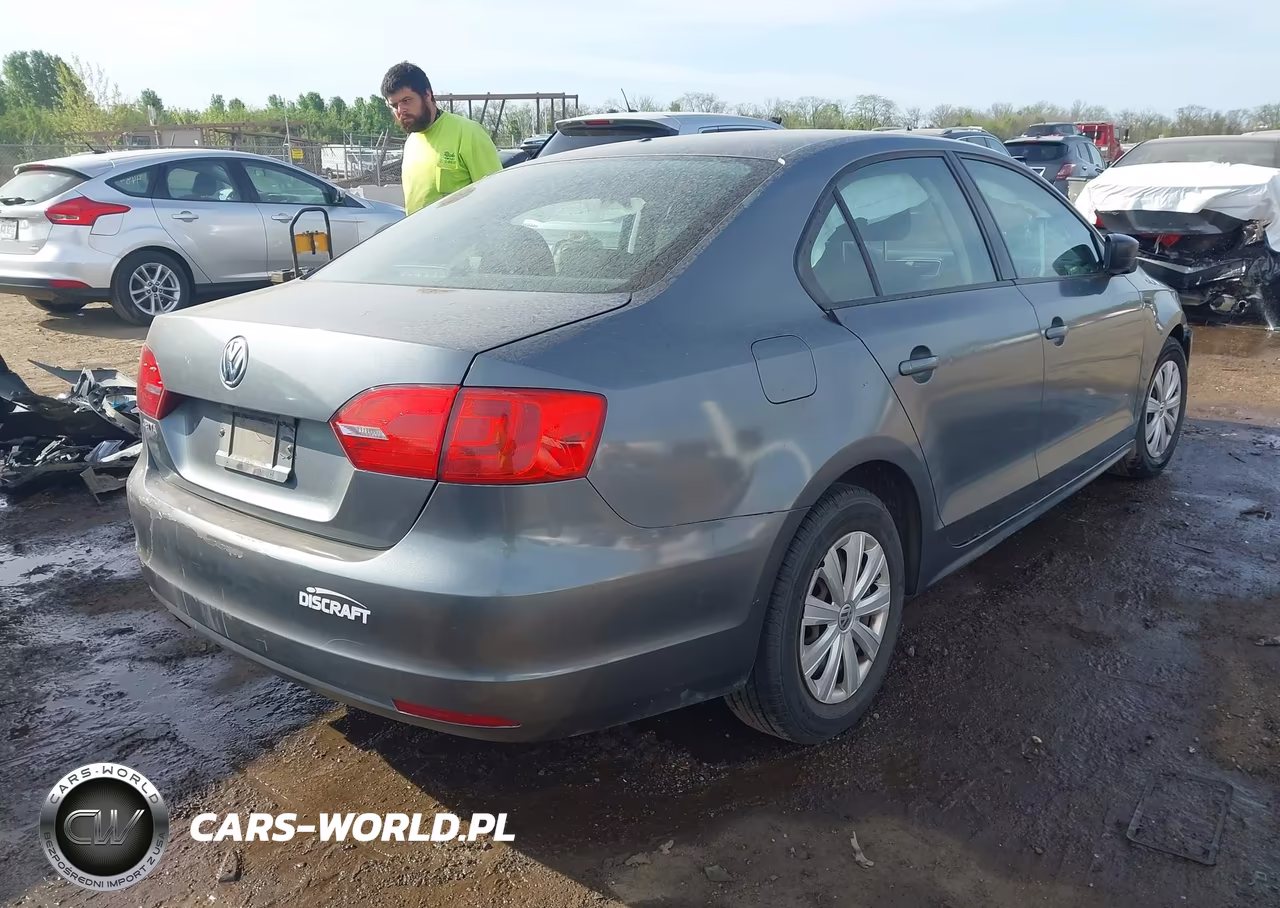 2014 Volkswagen Jetta 2.0L S VIN:3VW2K7AJ7EM257029 - 4
