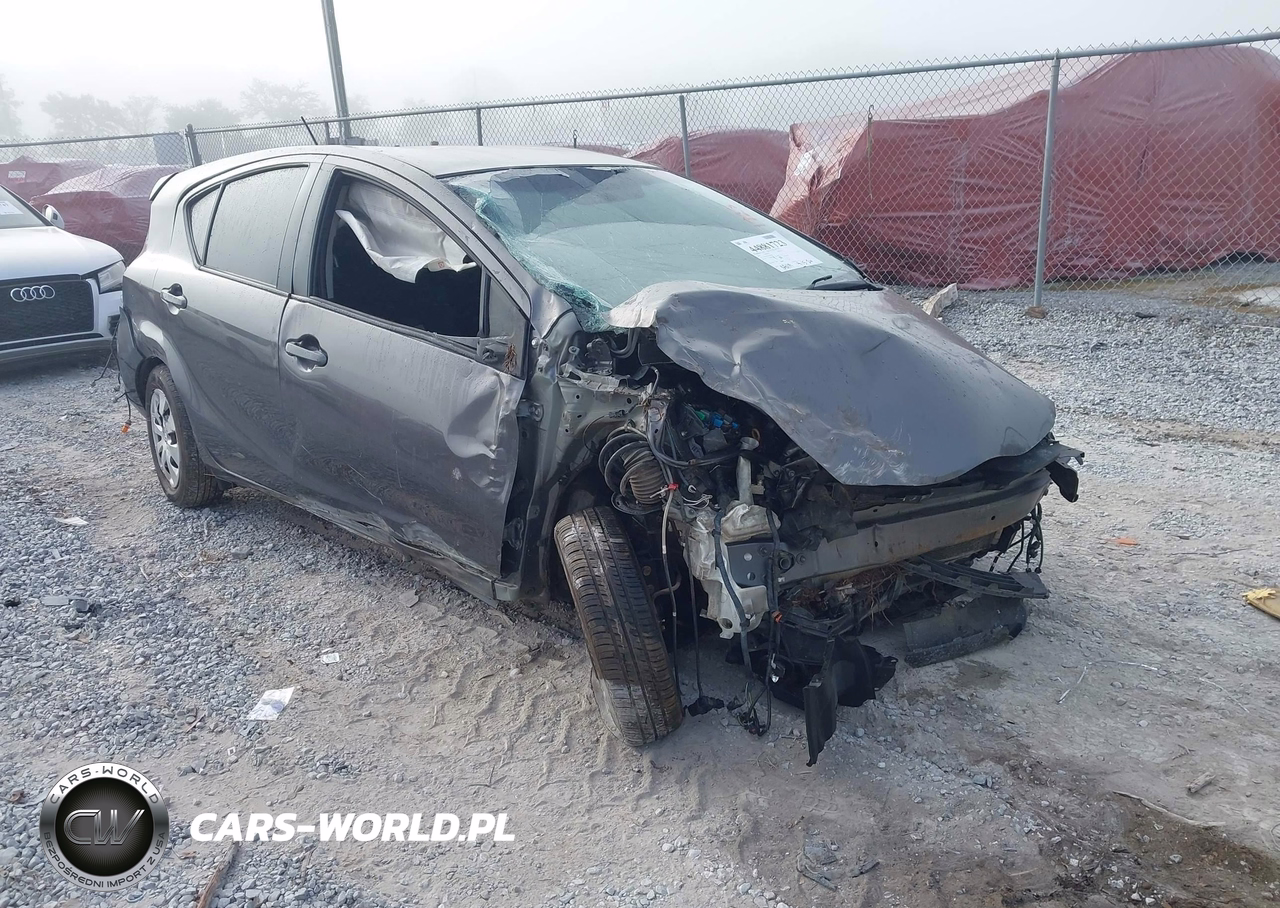 2013 Toyota Prius C Two