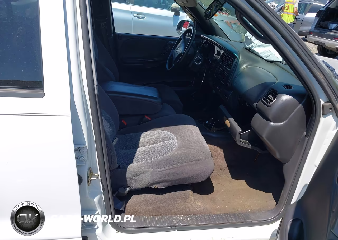 2000 Dodge Durango VIN:1B4HR28Y1YF139543 - 5