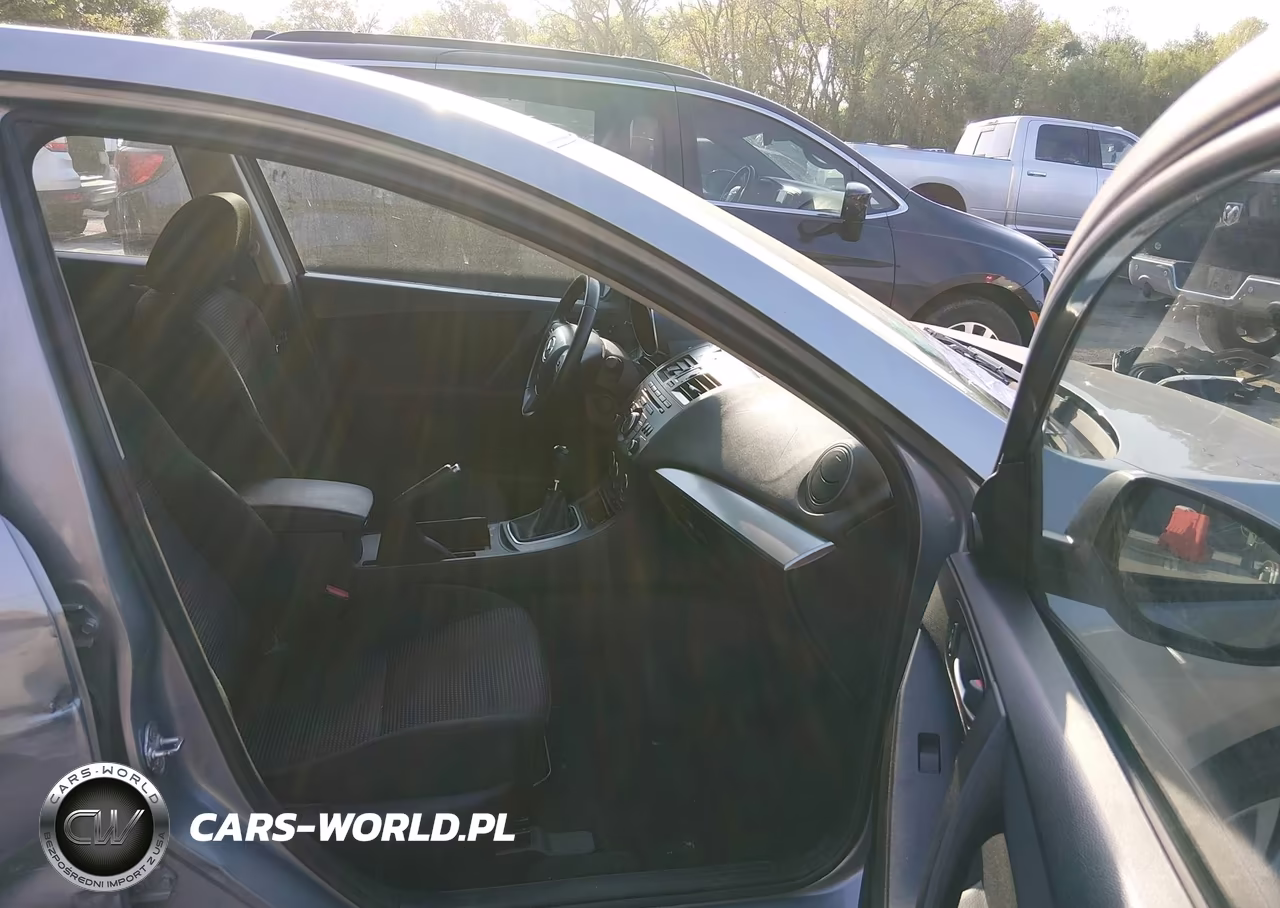 2013 Mazda Mazda3 I Touring VIN:JM1BL1L78D1727904 - 5