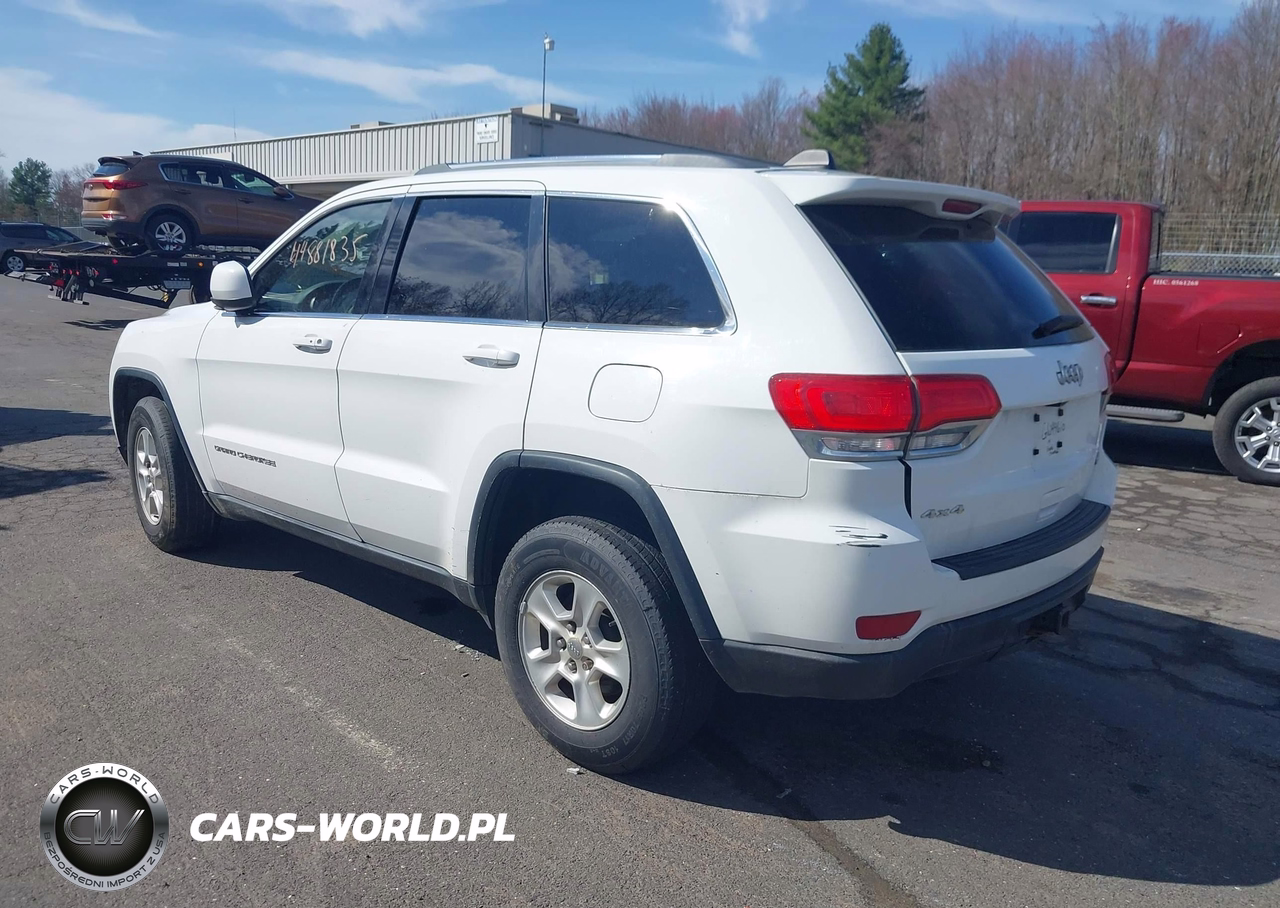 2014 Jeep Grand Cherokee Laredo VIN:1C4RJFAG5EC269975 - 3
