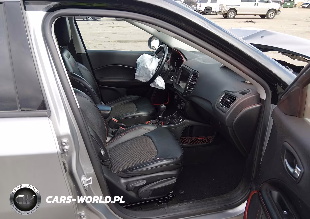2020 Jeep Compass Trailhawk 4X4 VIN:3C4NJDDB4LT195209 - 5