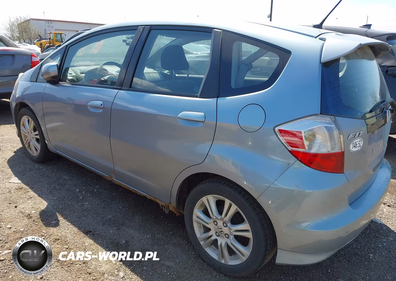 2011 Honda Fit Sport VIN:JHMGE8G57BC022044 - 3