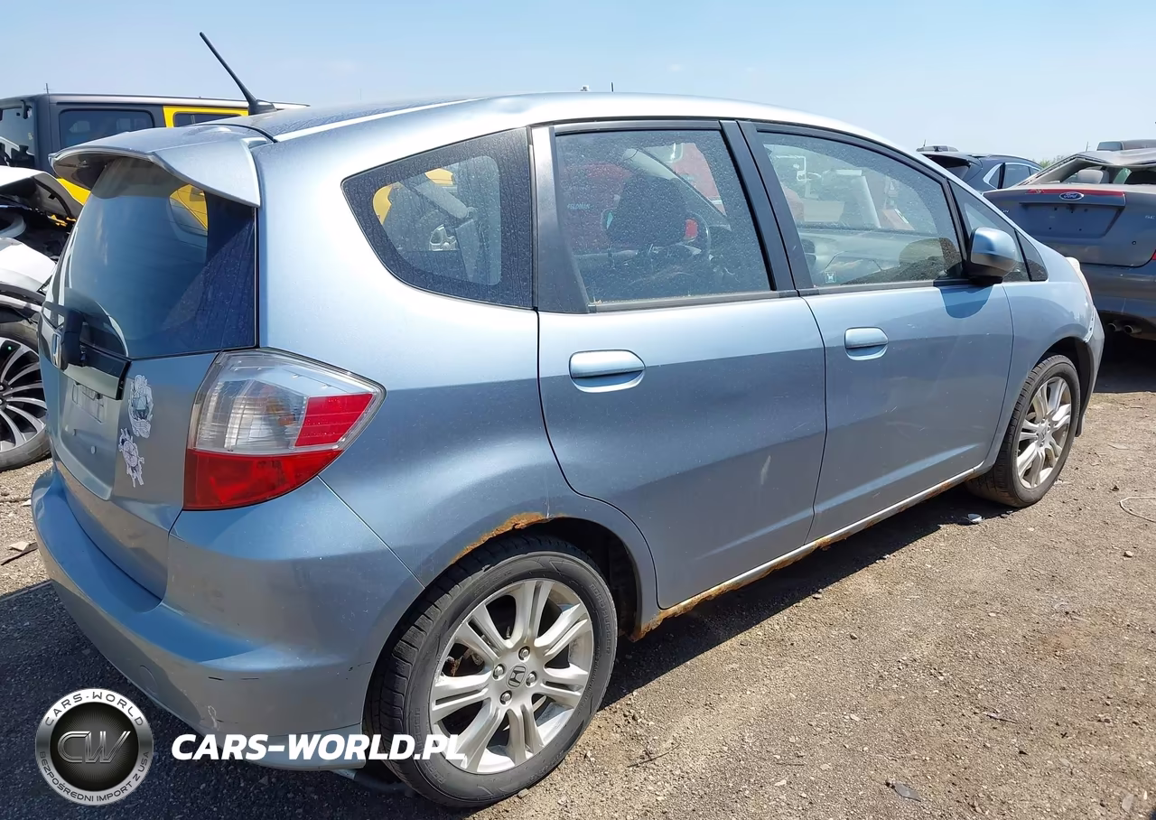 2011 Honda Fit Sport VIN:JHMGE8G57BC022044 - 4