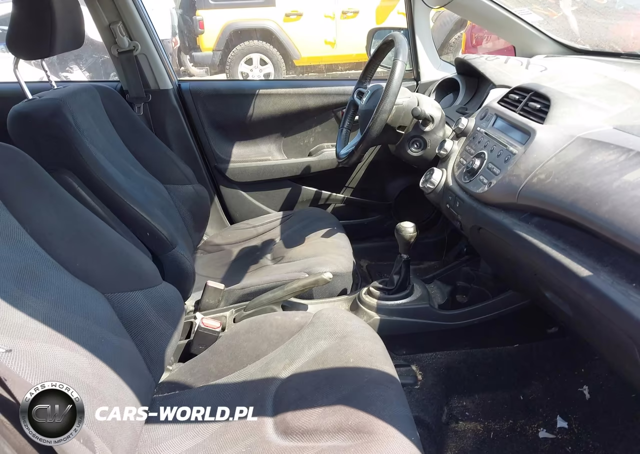 2011 Honda Fit Sport VIN:JHMGE8G57BC022044 - 5