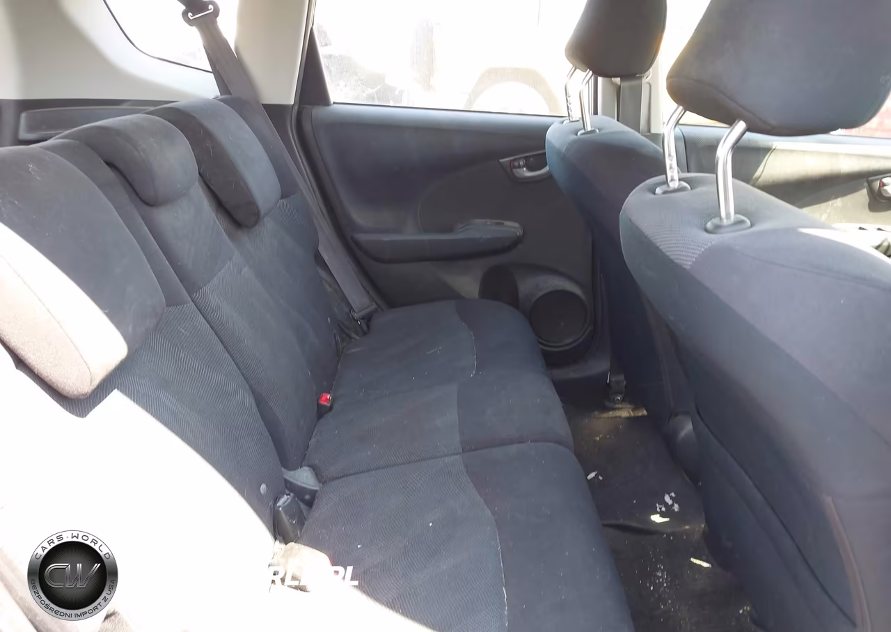 2011 Honda Fit Sport VIN:JHMGE8G57BC022044 - 8