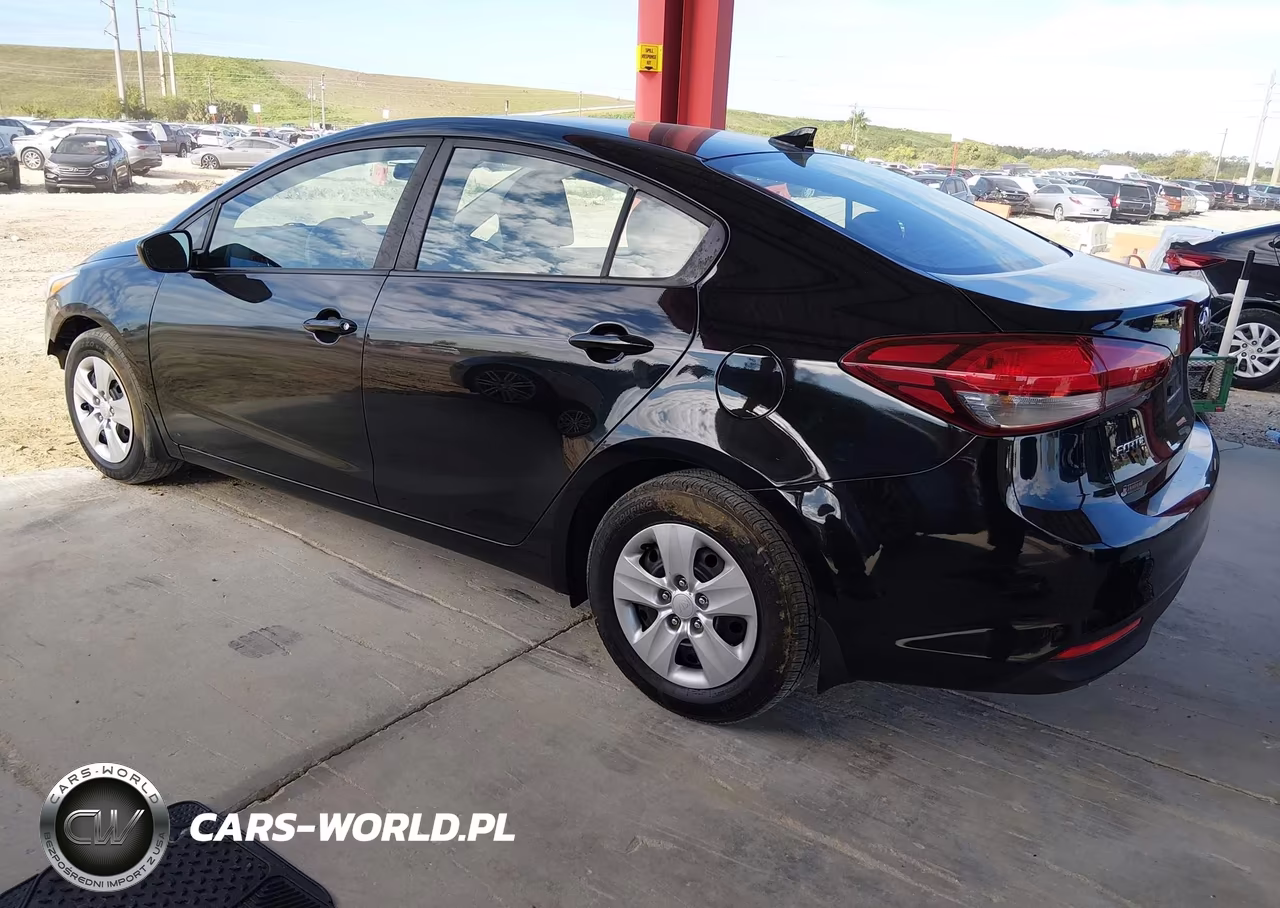 2017 Kia Forte Lx VIN:3KPFK4A70HE104434 - 3
