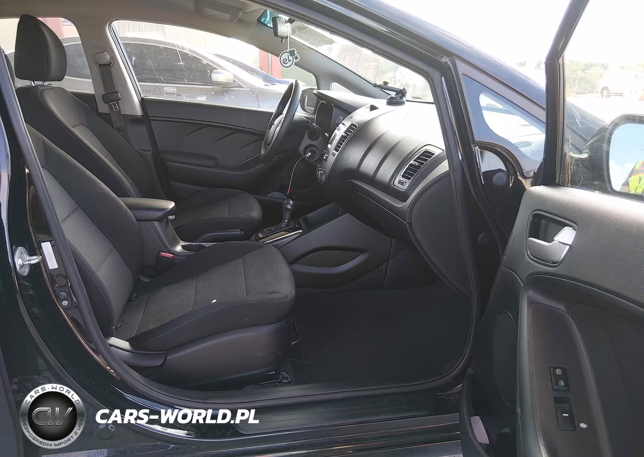 2017 Kia Forte Lx VIN:3KPFK4A70HE104434 - 5