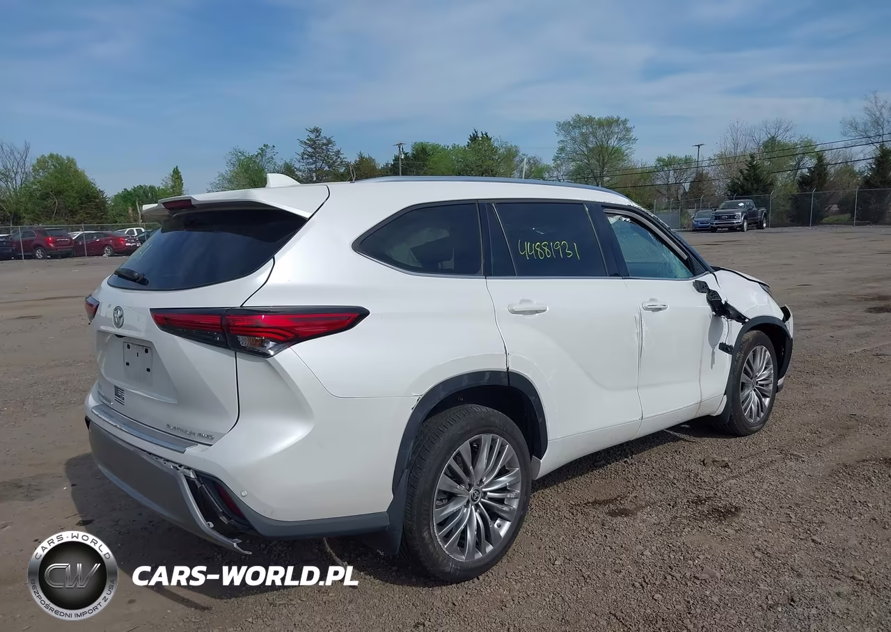 2023 Toyota Highlander Platinum VIN:5TDKDRBH0PS002259 - 4