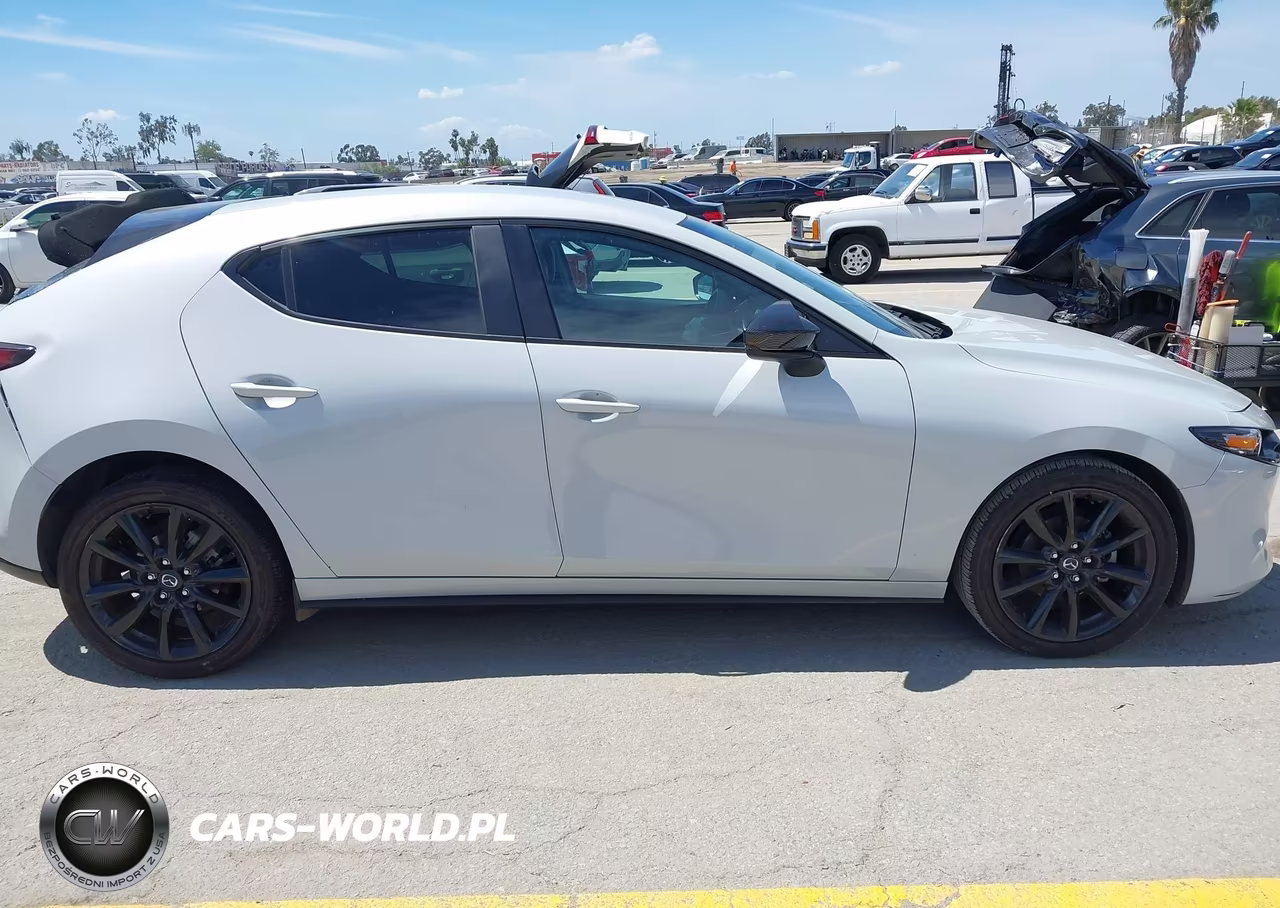 2025 Mazda Mazda3 2.5 S Select Sport VIN:JM1BPAKM1S1776161 - 13