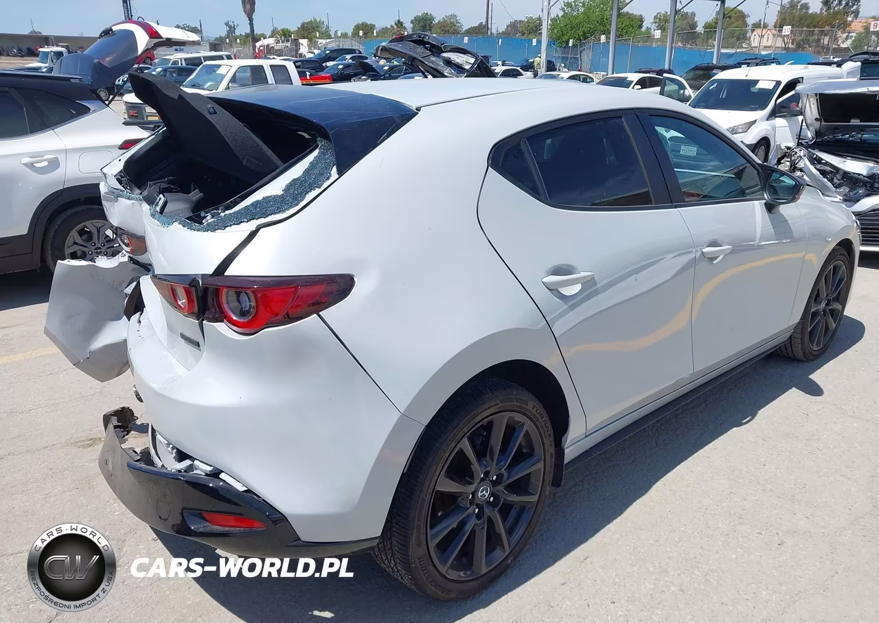 2025 Mazda Mazda3 2.5 S Select Sport VIN:JM1BPAKM1S1776161 - 4