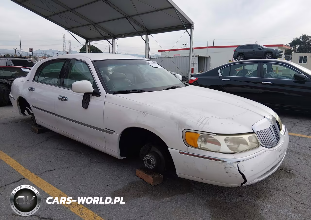 2000 Lincoln Town Car Signature – zdjęcie 1 z 15
