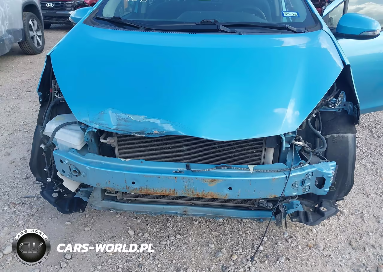 2016 Toyota Prius C Three VIN:JTDKDTB35G1128647 - 6