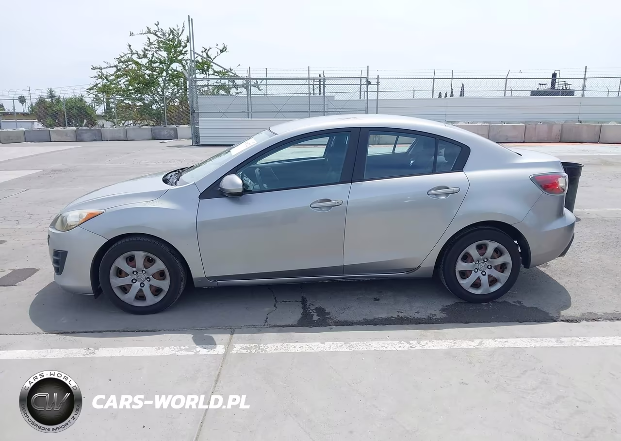 2010 Mazda Mazda3 I Sport VIN:JM1BL1SG9A1133657 - 14