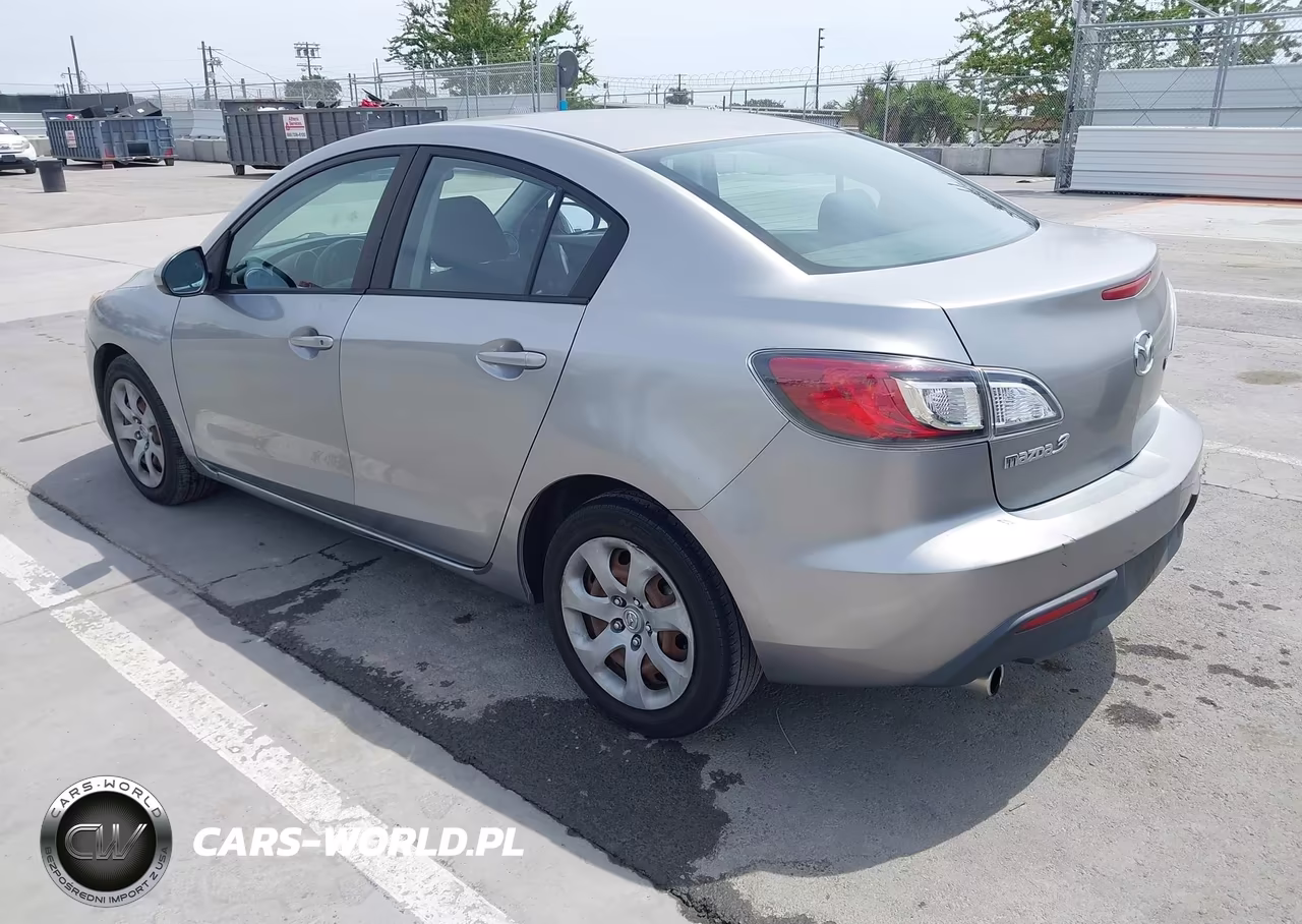 2010 Mazda Mazda3 I Sport VIN:JM1BL1SG9A1133657 - 3