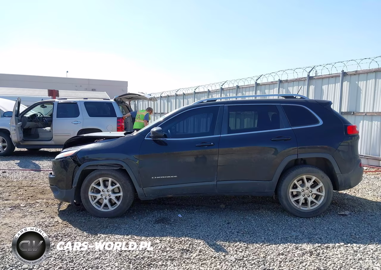 2016 Jeep Cherokee Latitude VIN:1C4PJMCB3GW341710 - 14