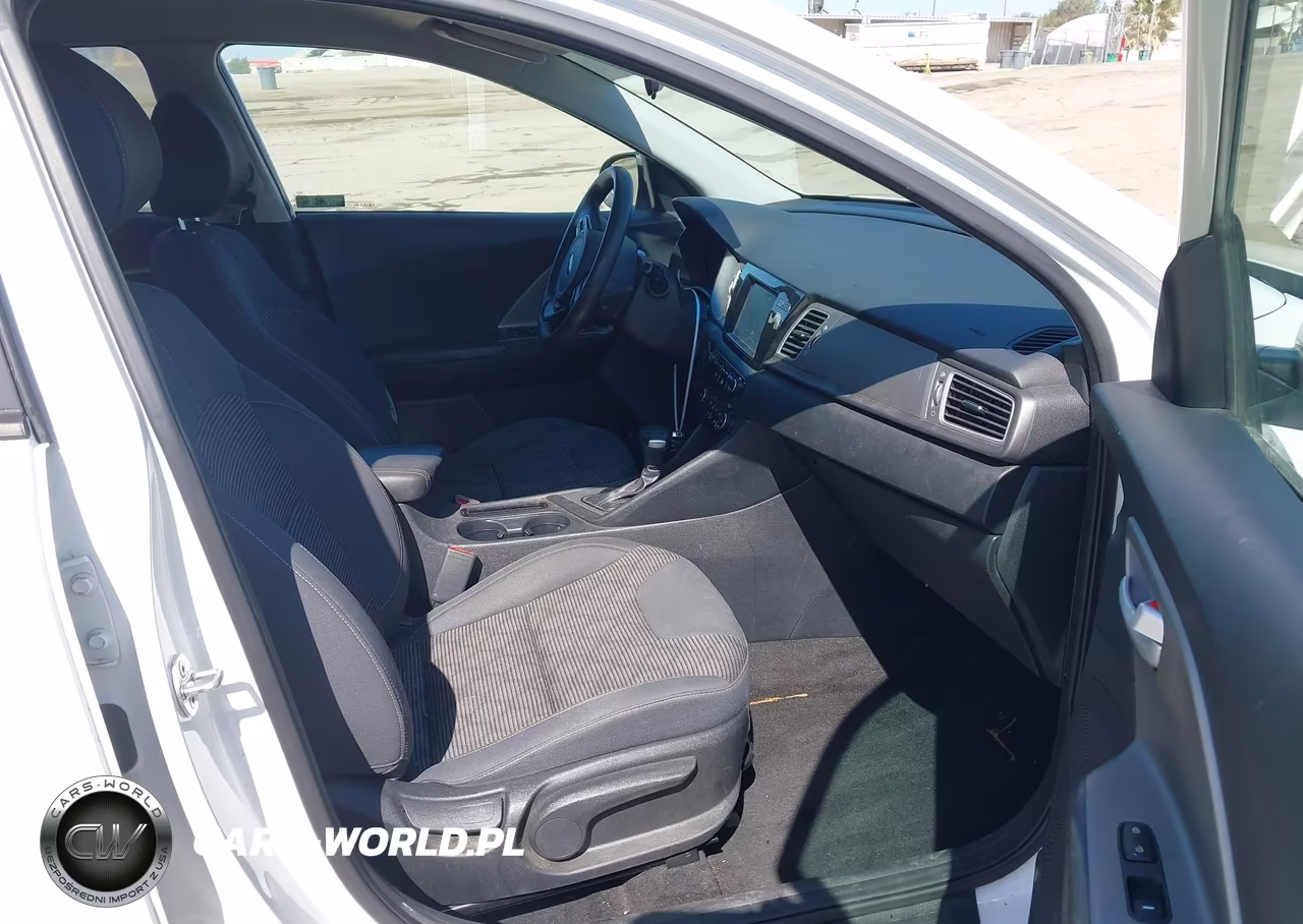 2019 Kia Niro Lx VIN:KNDCB3LC1K5353061 - 5