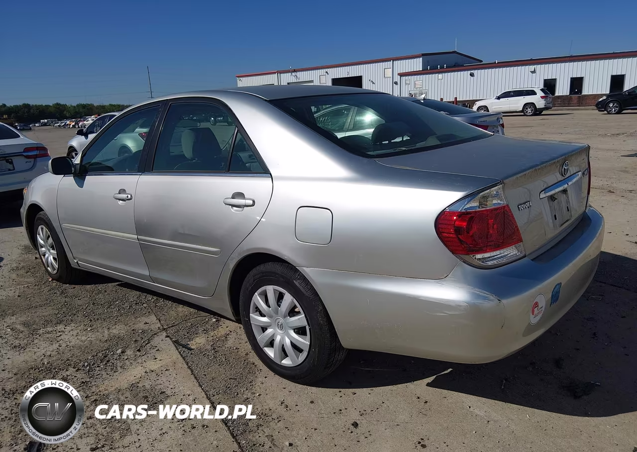 2005 Toyota Camry Le VIN:4T1BE32K05U001249 - 3