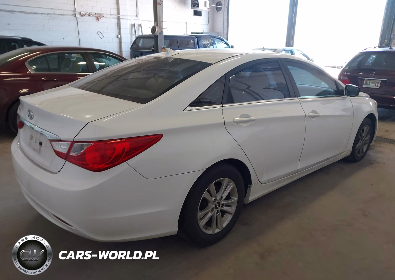 2011 Hyundai Sonata Gls VIN:5NPEB4AC7BH258117 - 4