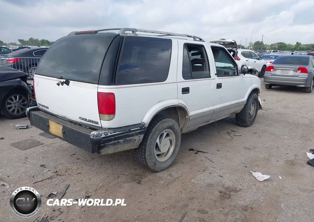 1995 Chevrolet Blazer VIN:1GNDT13W2S2161074 - 4