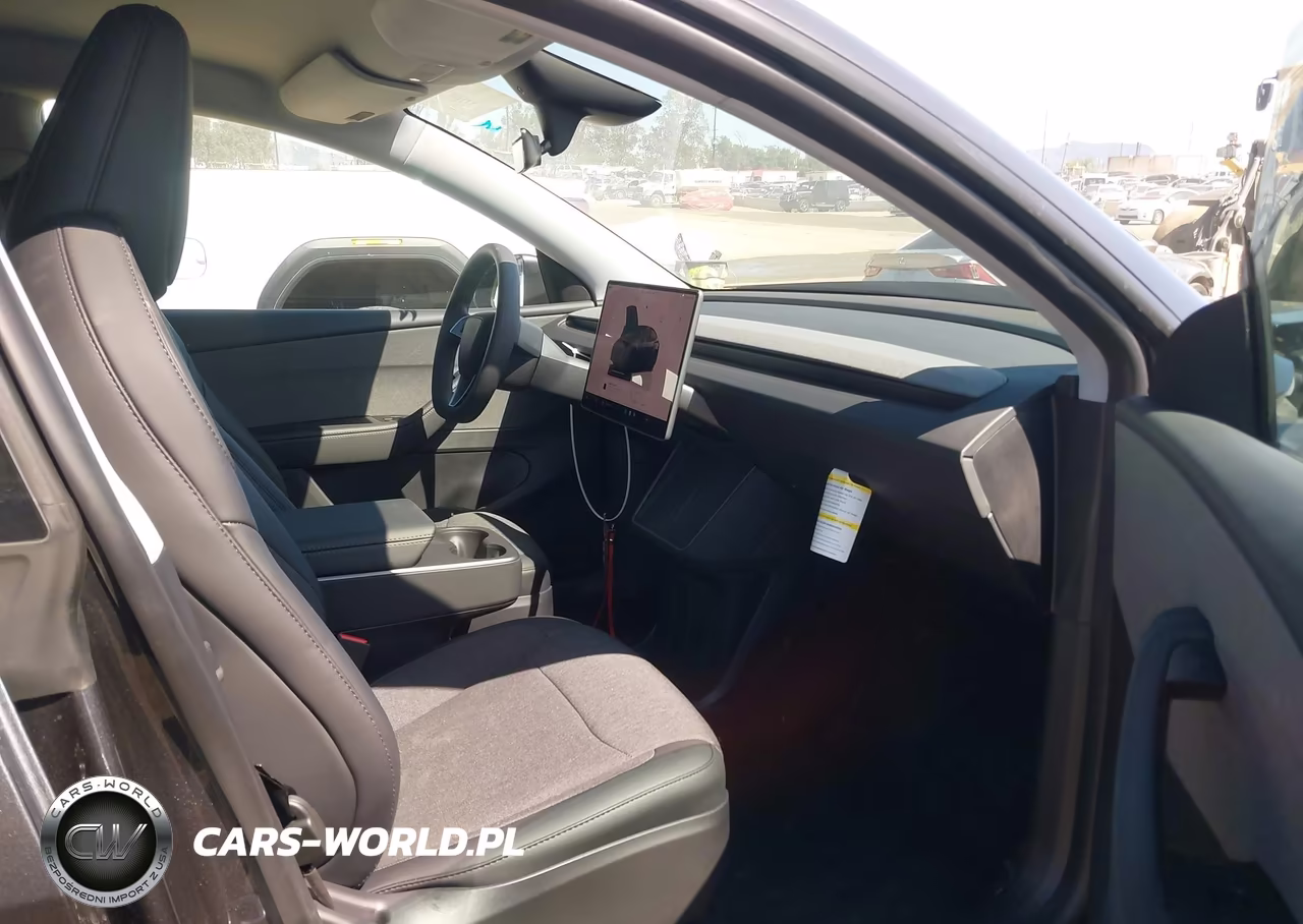 2026 Tesla Model Y Premium Rear-Wheel Drive-Standard Rear-Wheel Drive VIN:7SAYGDED8TA603057 - 5
