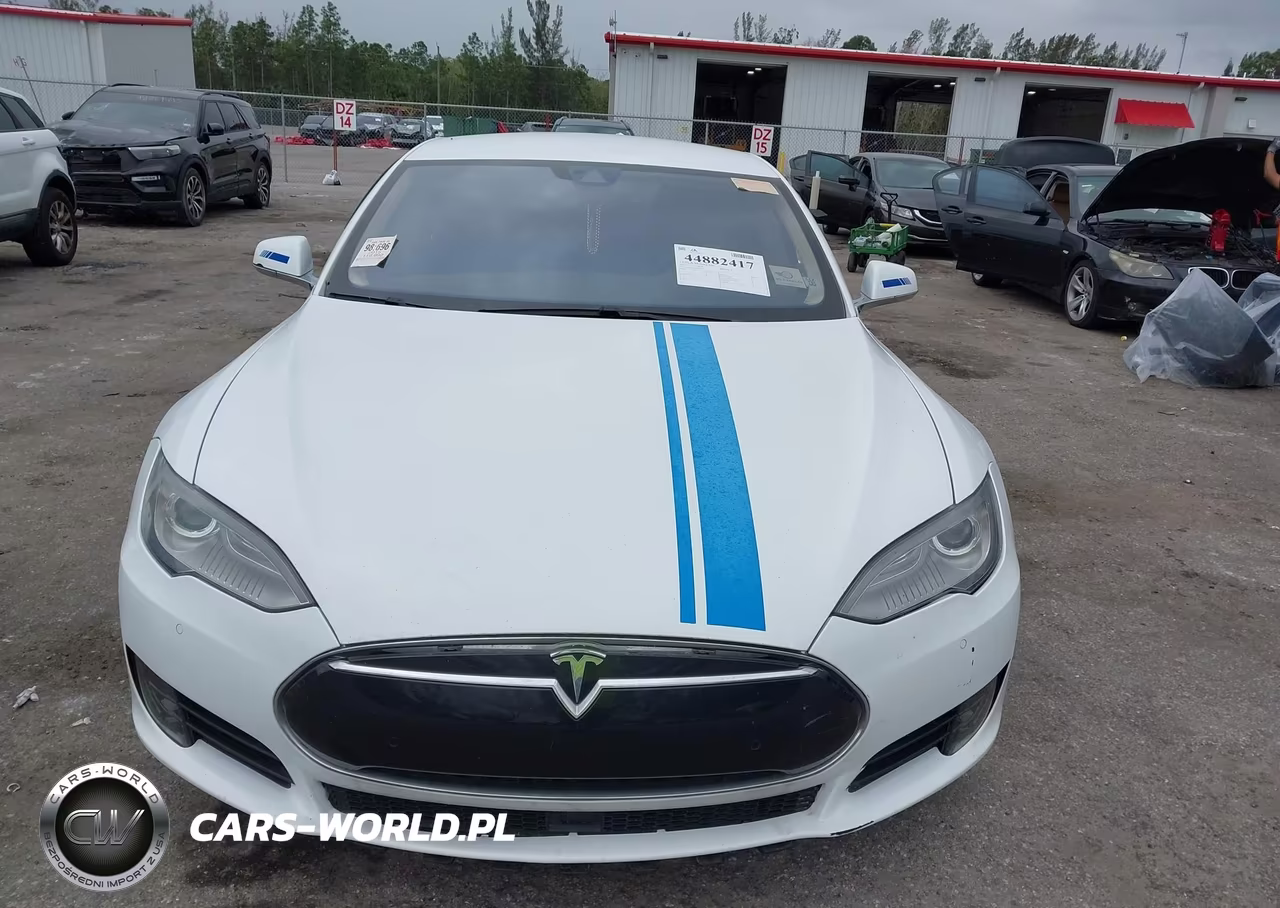 2015 Tesla Model S 60-70-85 VIN:5YJSA1E17FF101950 - 13
