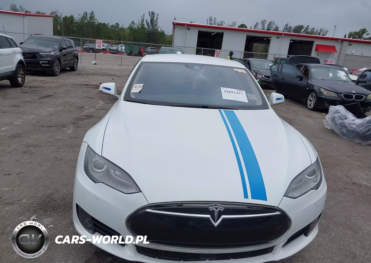 2015 Tesla Model S 60-70-85 VIN:5YJSA1E17FF101950 - 6