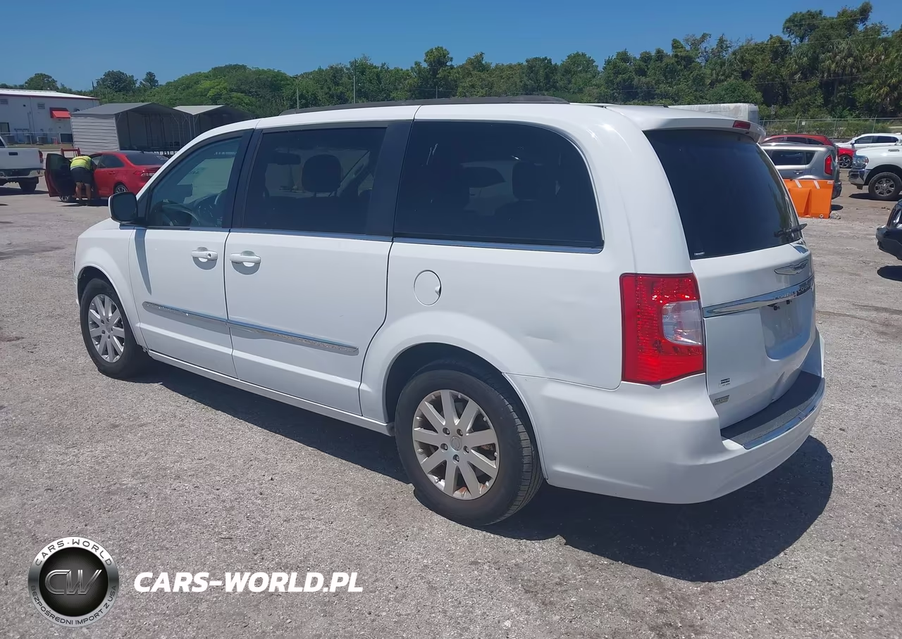 2015 Chrysler Town & Country Touring VIN:2C4RC1BG9FR715016 - 3