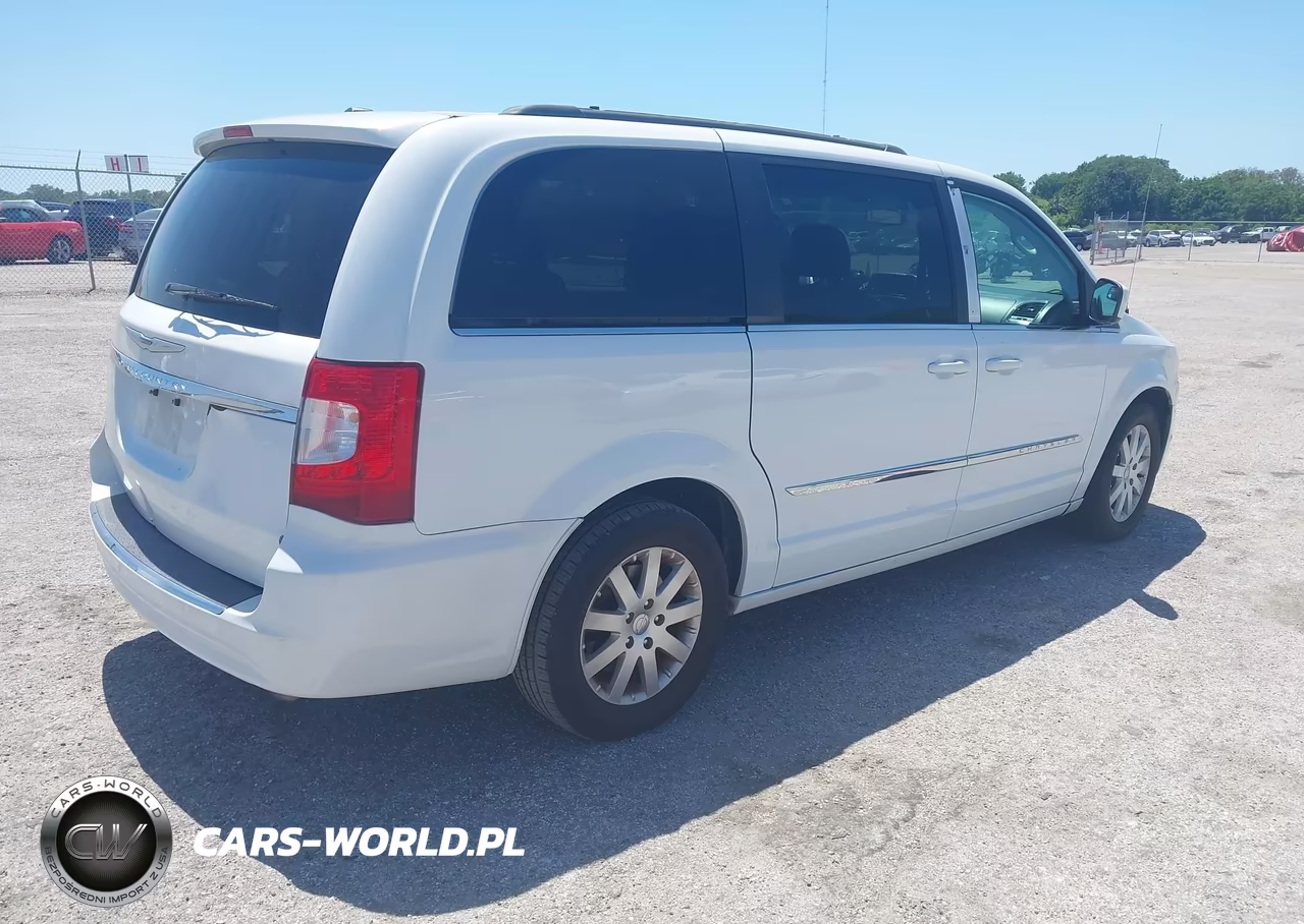 2015 Chrysler Town & Country Touring VIN:2C4RC1BG9FR715016 - 4