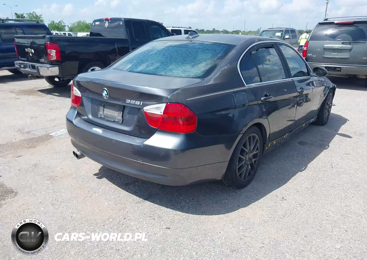 2006 BMW 330I VIN:WBAVB33526KR80818 - 4