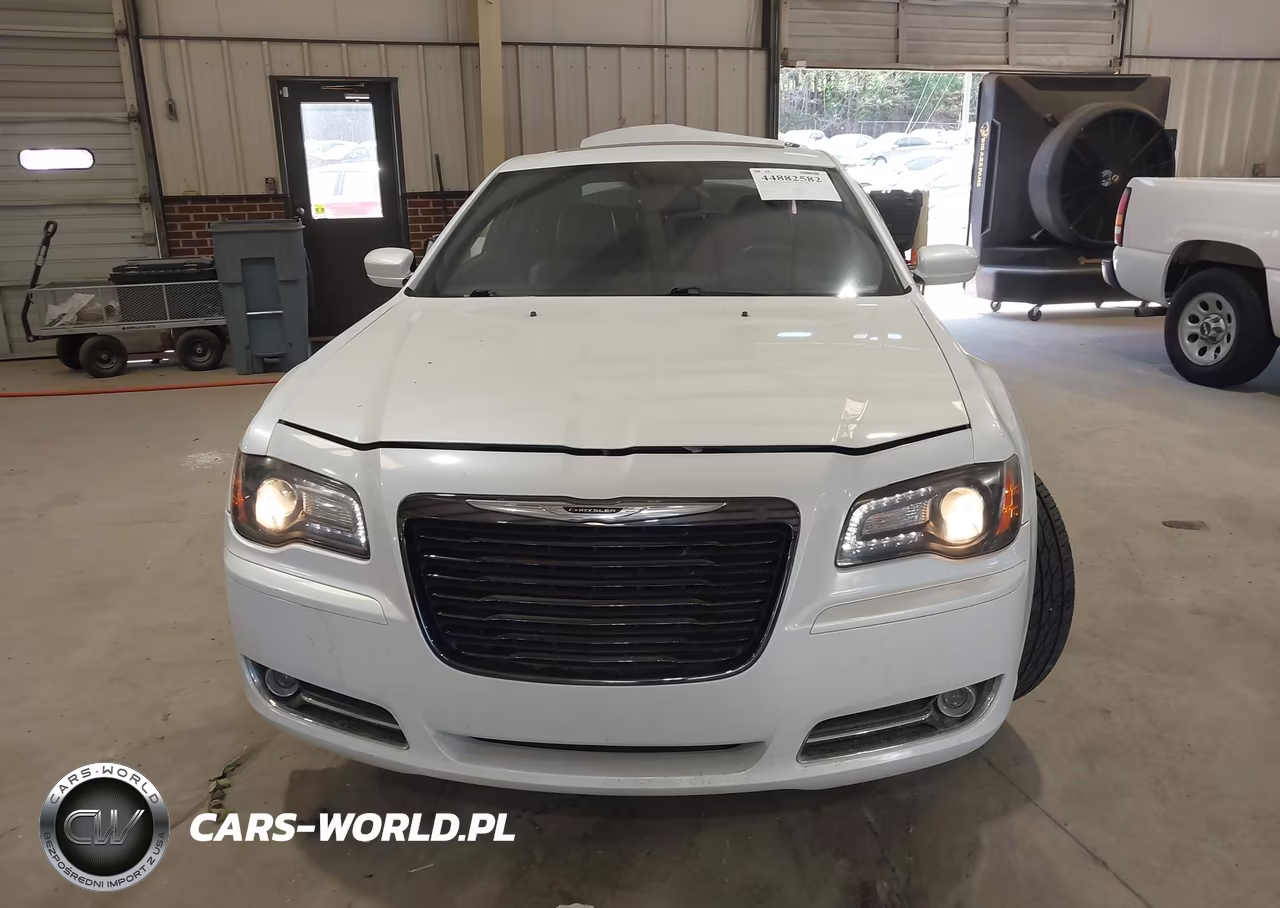 2014 Chrysler 300 300S VIN:2C3CCABG8EH231062 - 13