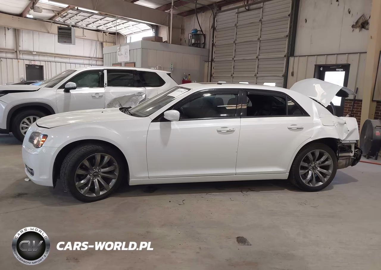 2014 Chrysler 300 300S VIN:2C3CCABG8EH231062 - 15