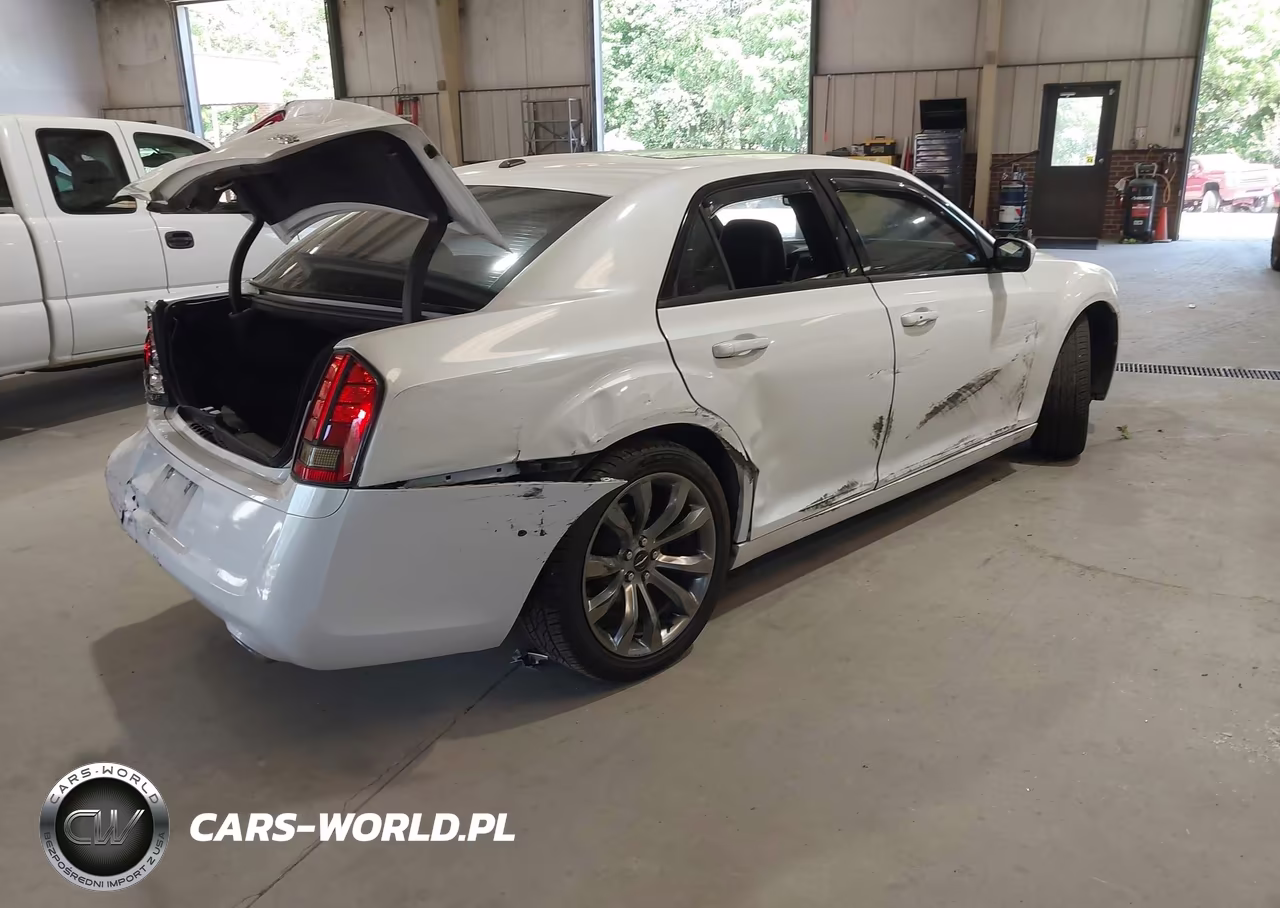 2014 Chrysler 300 300S VIN:2C3CCABG8EH231062 - 4