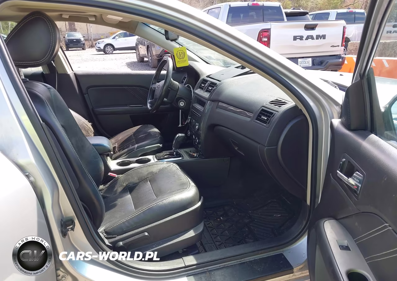 2010 Ford Fusion Sport VIN:3FAHP0KCXAR420846 - 5