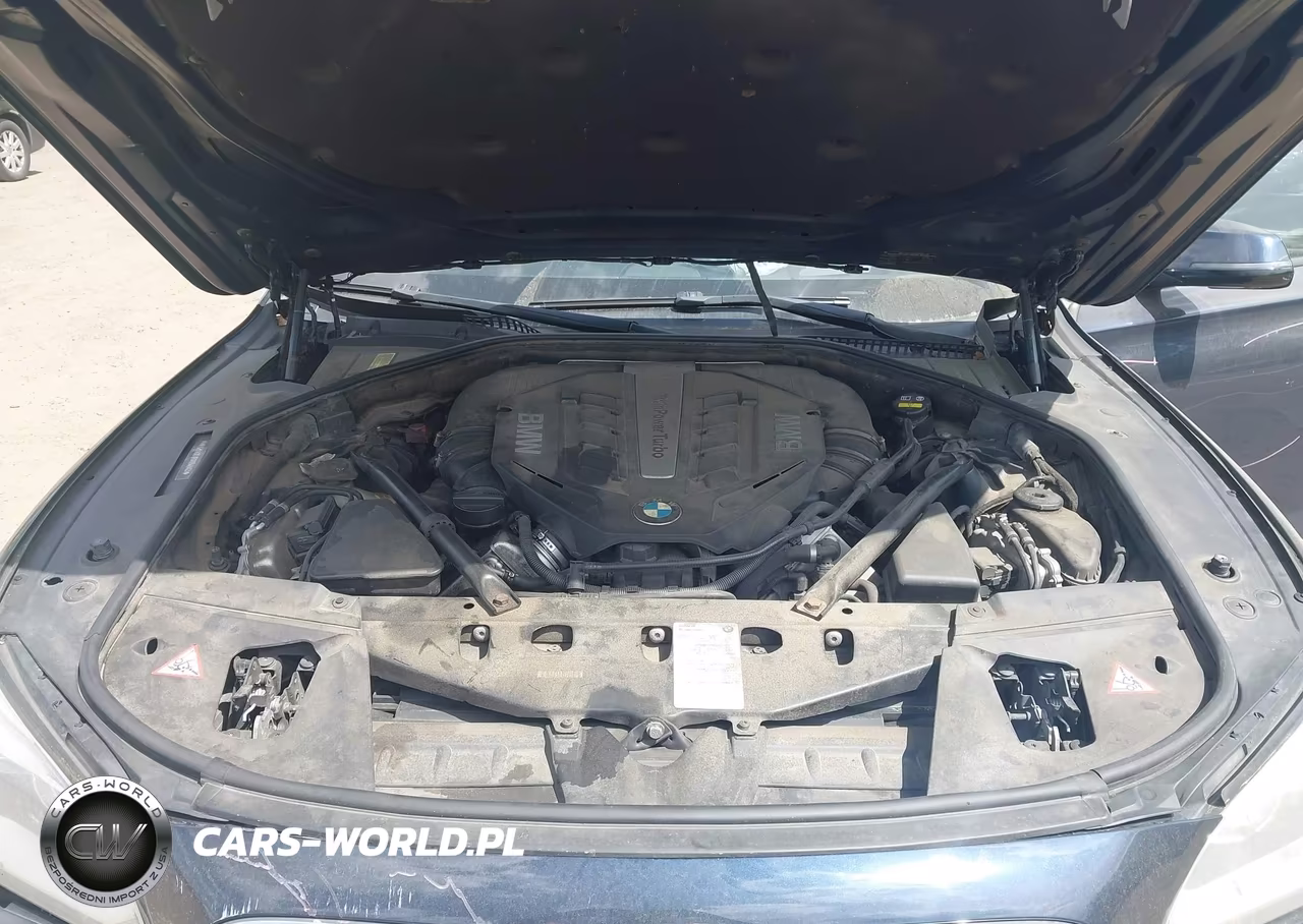 2015 BMW 750Li xDrive VIN:WBAYF8C51FD654043 - 10