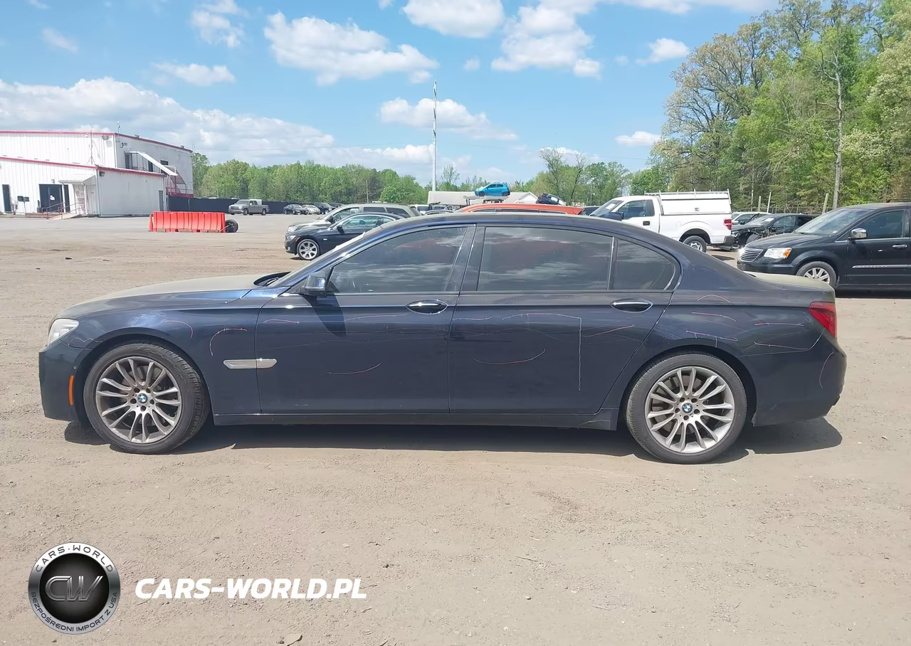 2015 BMW 750Li xDrive VIN:WBAYF8C51FD654043 - 14