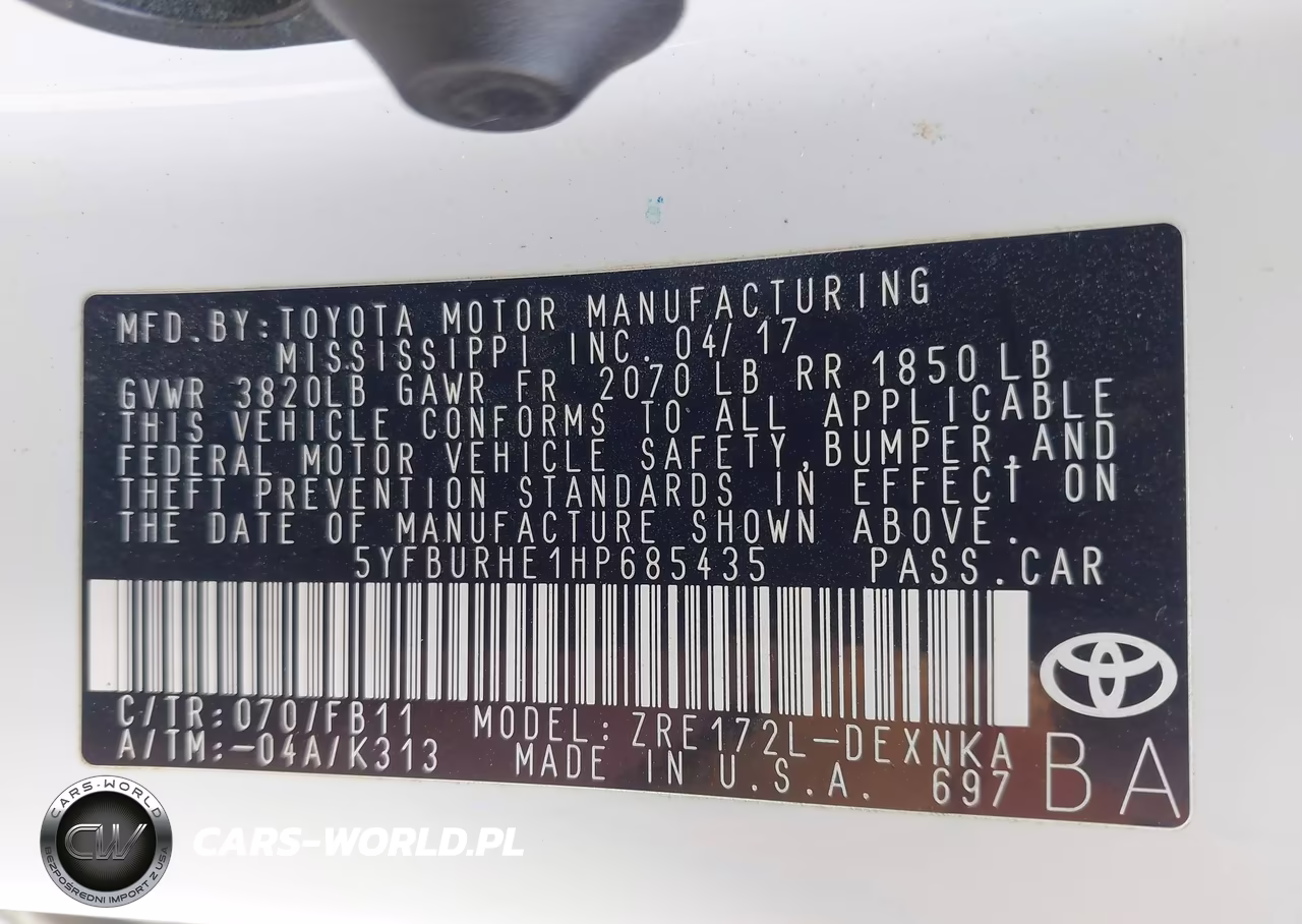 2017 Toyota Corolla Le VIN:5YFBURHE1HP685435 - 9