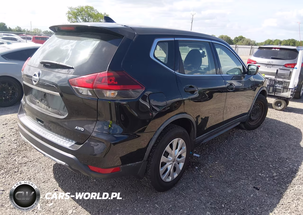 2018 Nissan Rogue S VIN:KNMAT2MV1JP567145 - 4
