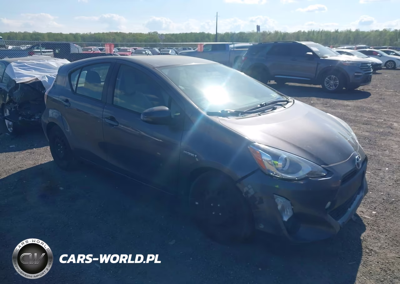 2015 Toyota Prius C One