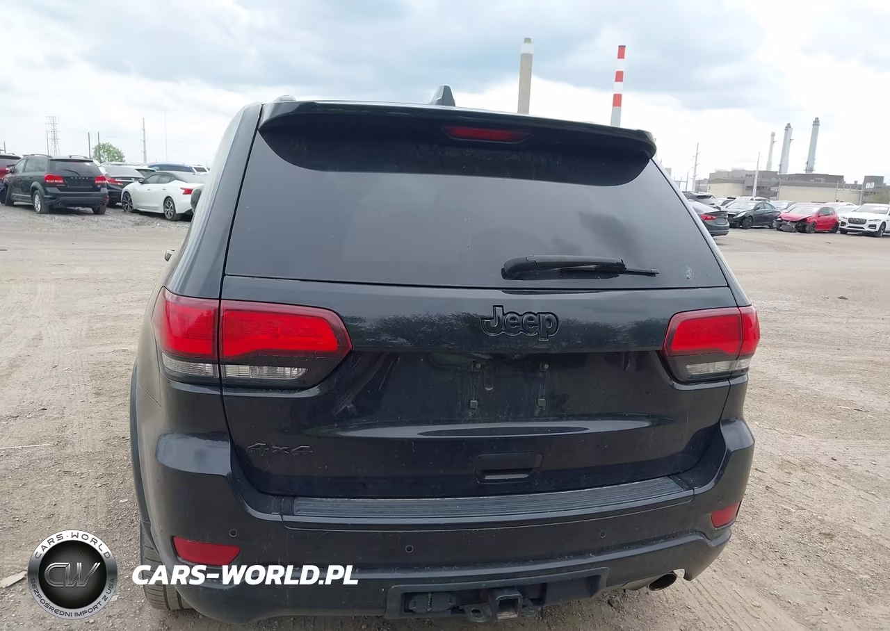 2017 Jeep Grand Cherokee Altitude 4X4 VIN:1C4RJFAG9HC852392 - 16