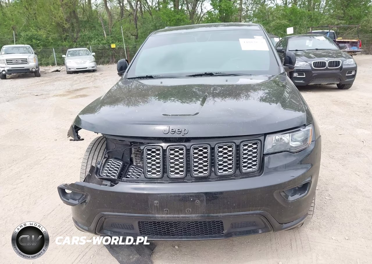 2017 Jeep Grand Cherokee Altitude 4X4 VIN:1C4RJFAG9HC852392 - 6