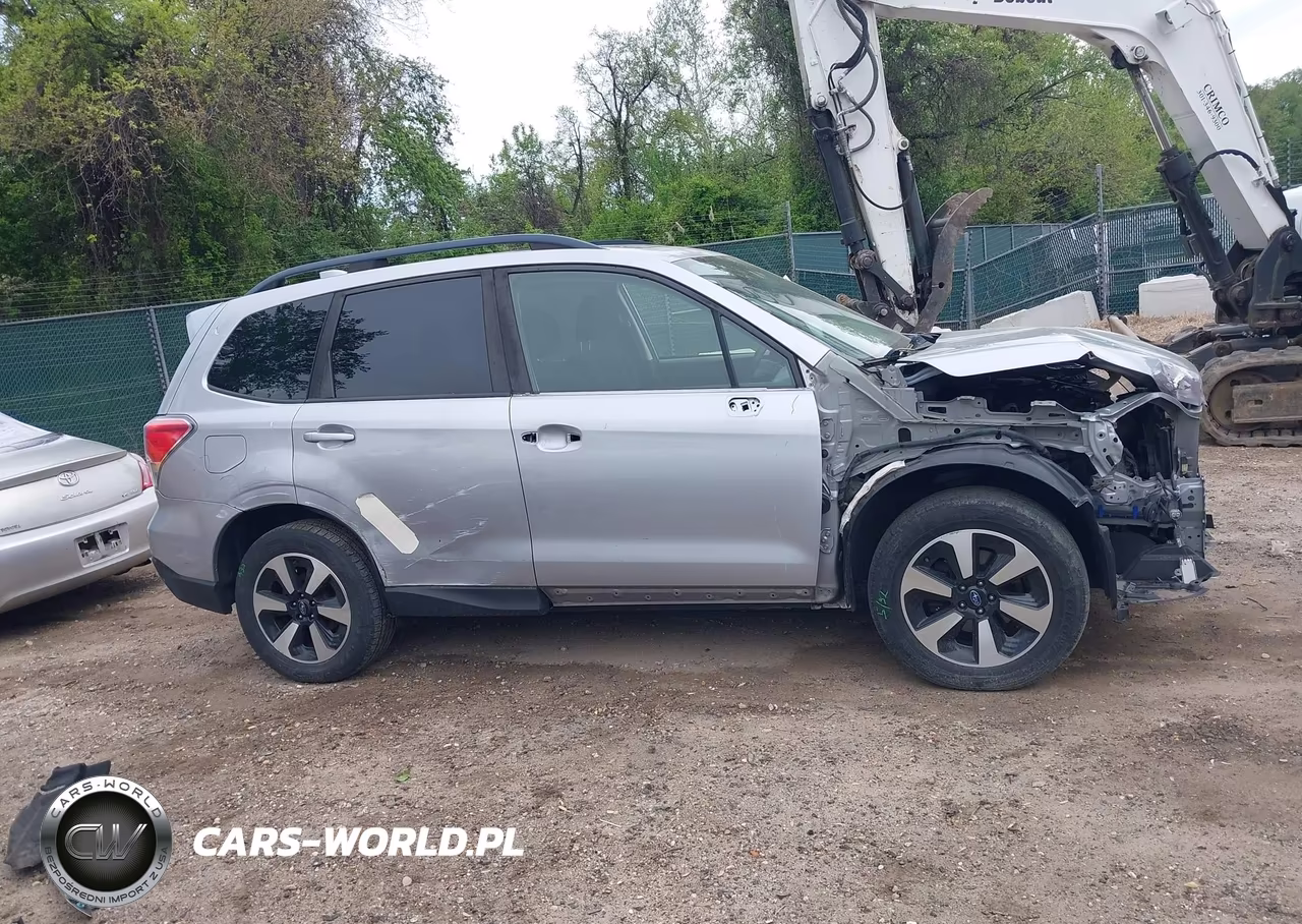 2017 Subaru Forester 2.5I Premium VIN:JF2SJAEC6HH401825 - 14