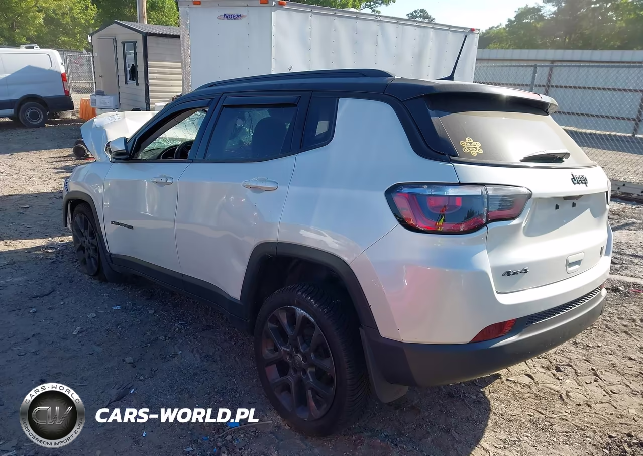 2019 Jeep Compass High Altitude 4X4 VIN:3C4NJDCB3KT812034 - 3