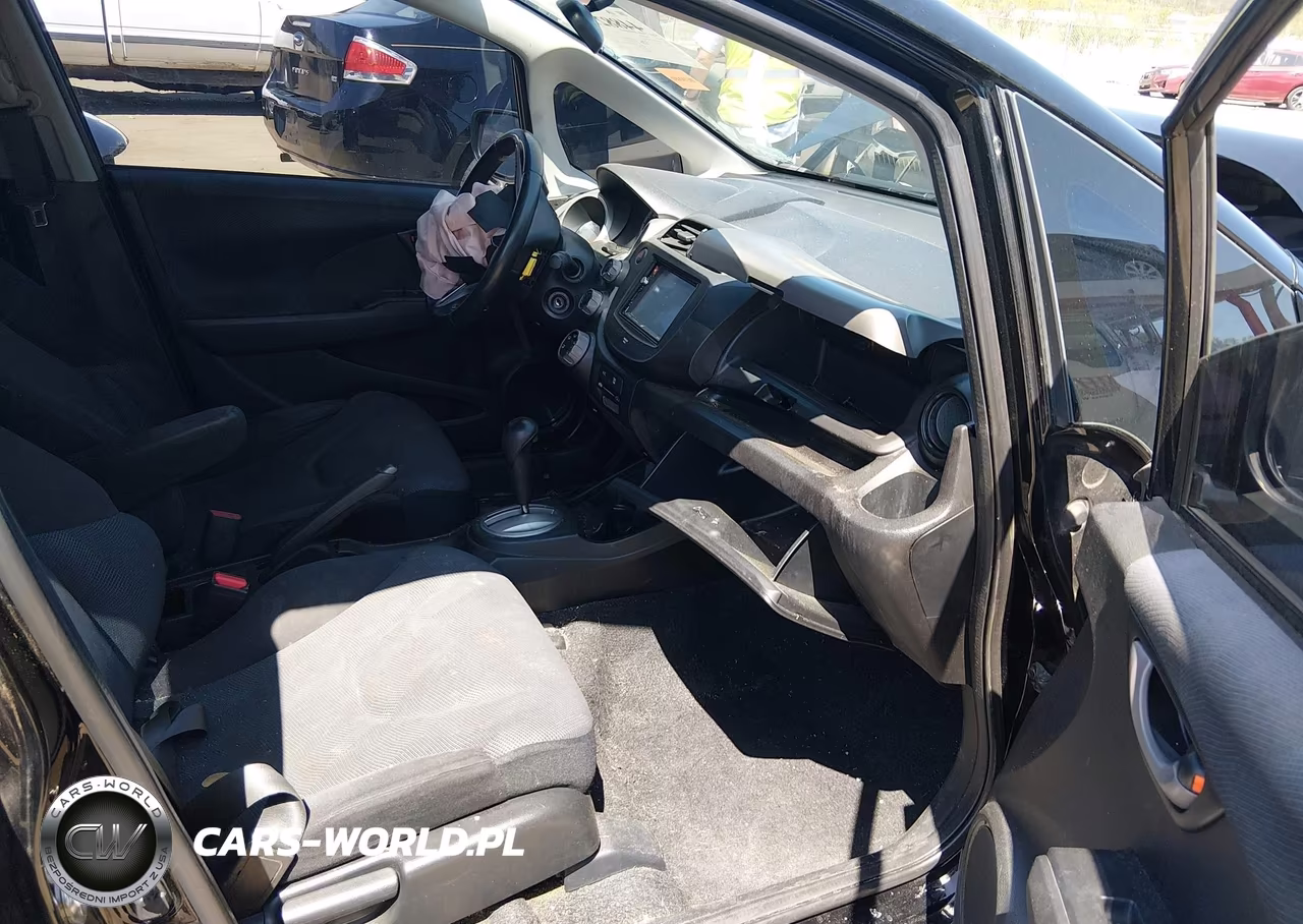 2010 Honda Fit Sport VIN:JHMGE8H41AC028202 - 5