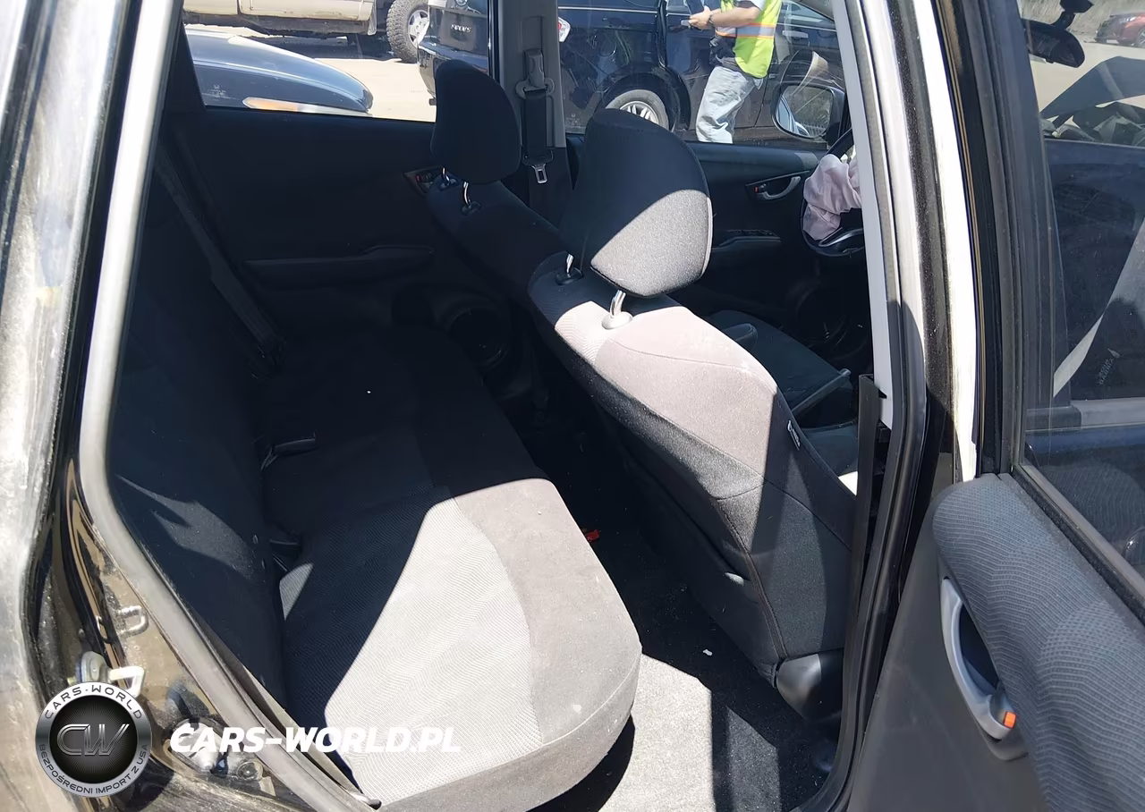 2010 Honda Fit Sport VIN:JHMGE8H41AC028202 - 8