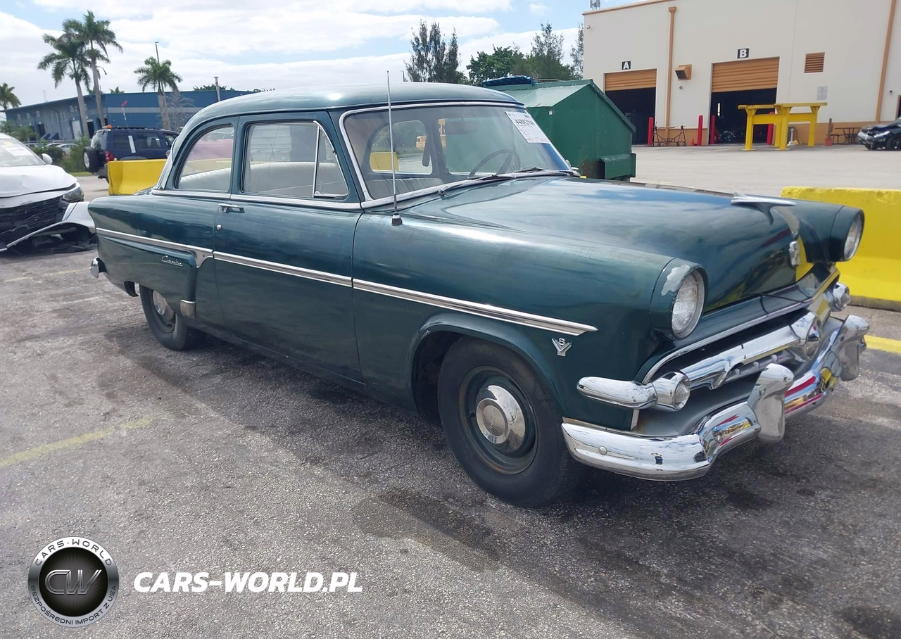 1954 Ford Crestline