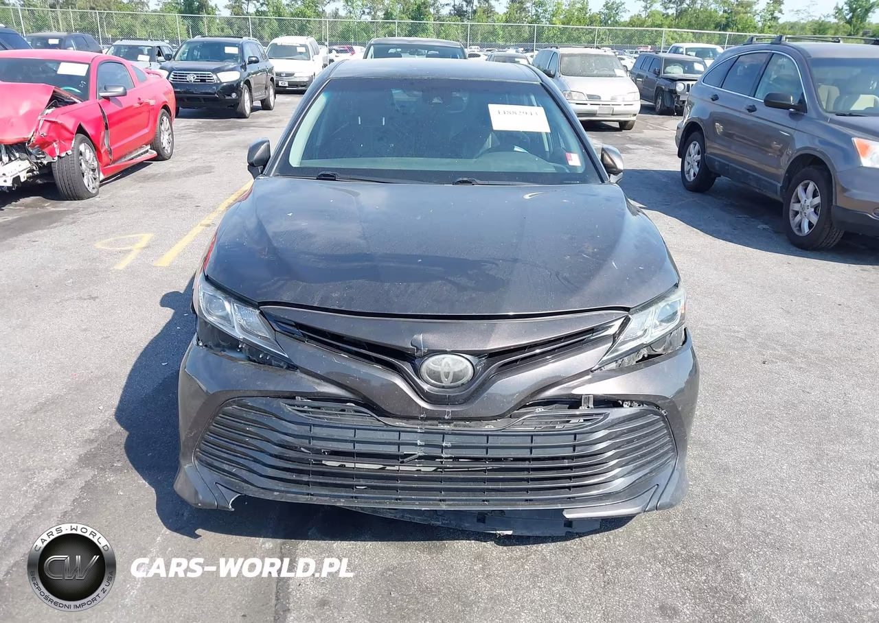 2018 Toyota Camry Le VIN:4T1B11HK4JU552382 - 6