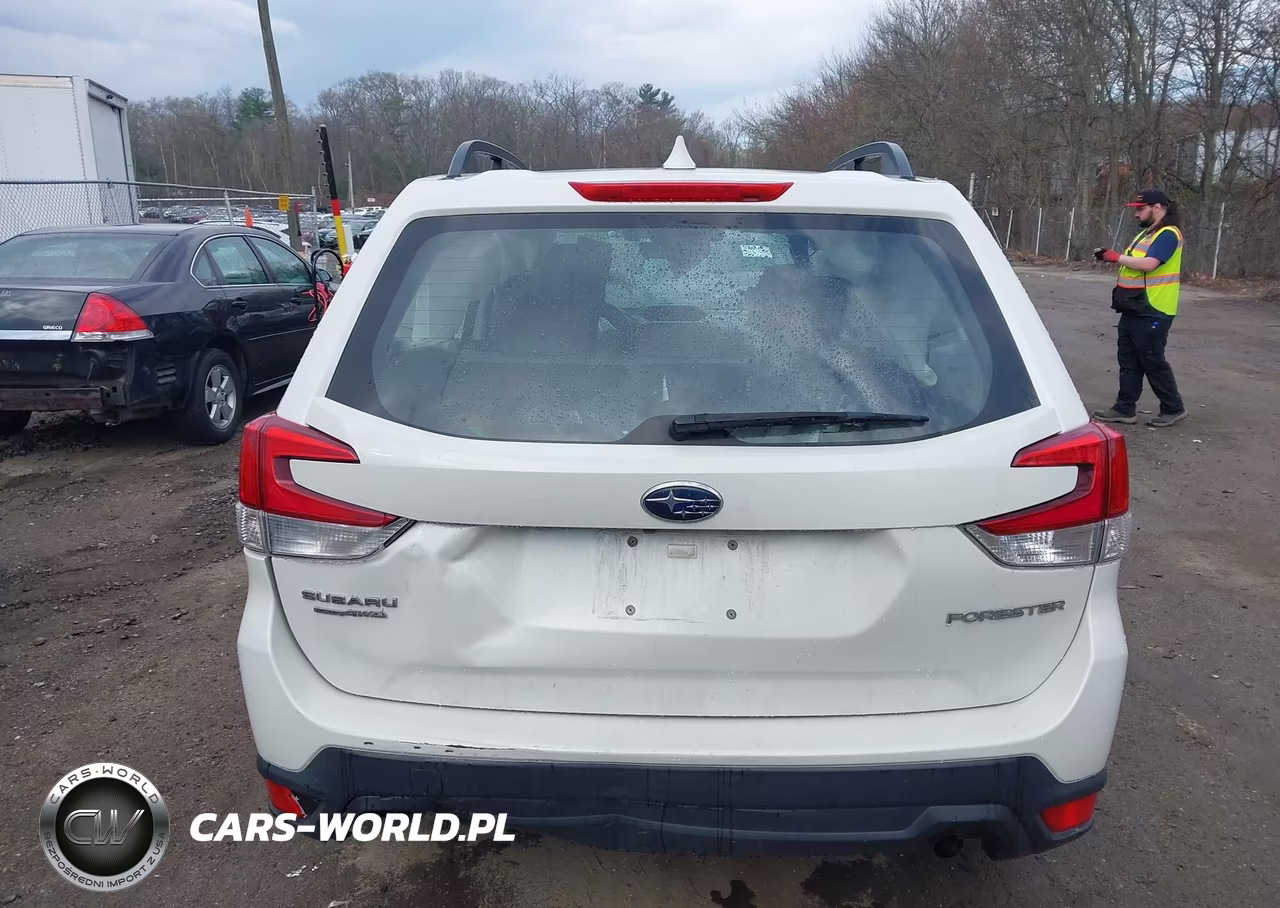 2019 Subaru Forester VIN:JF2SKACC2KH538624 - 17