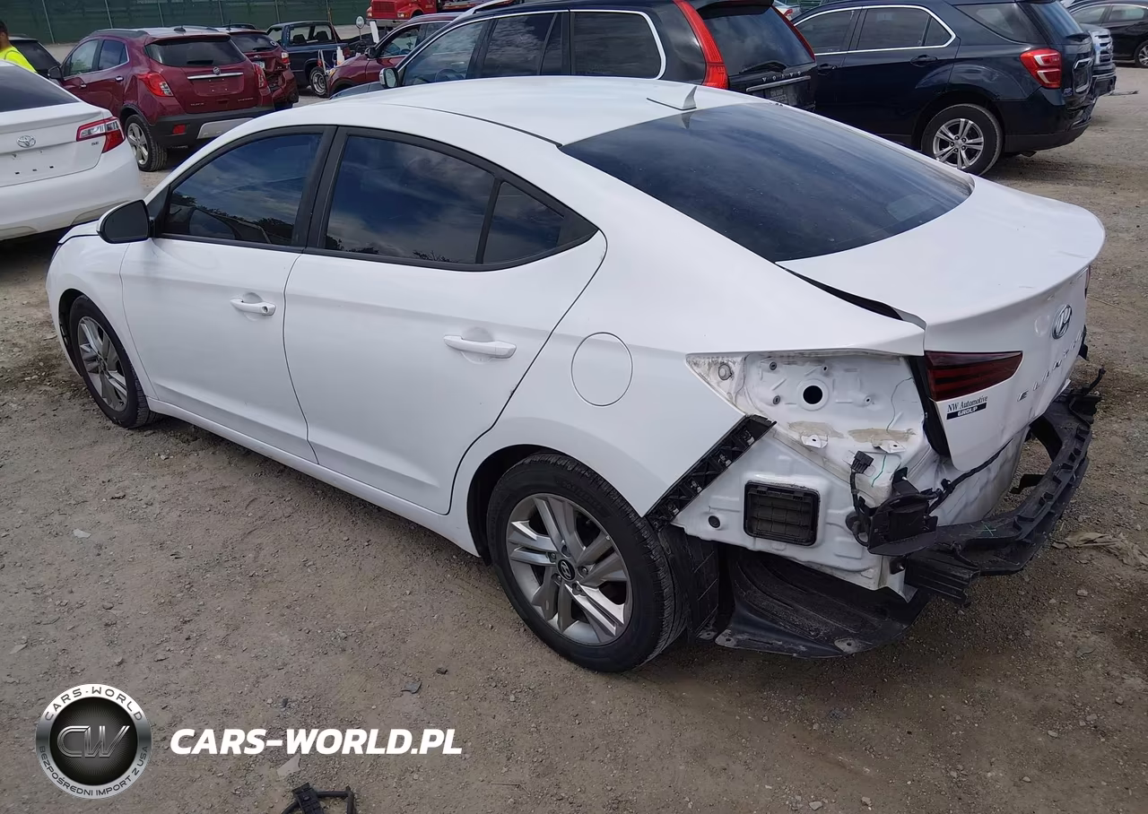 2019 Hyundai Elantra Sel VIN:5NPD84LF3KH473818 - 3
