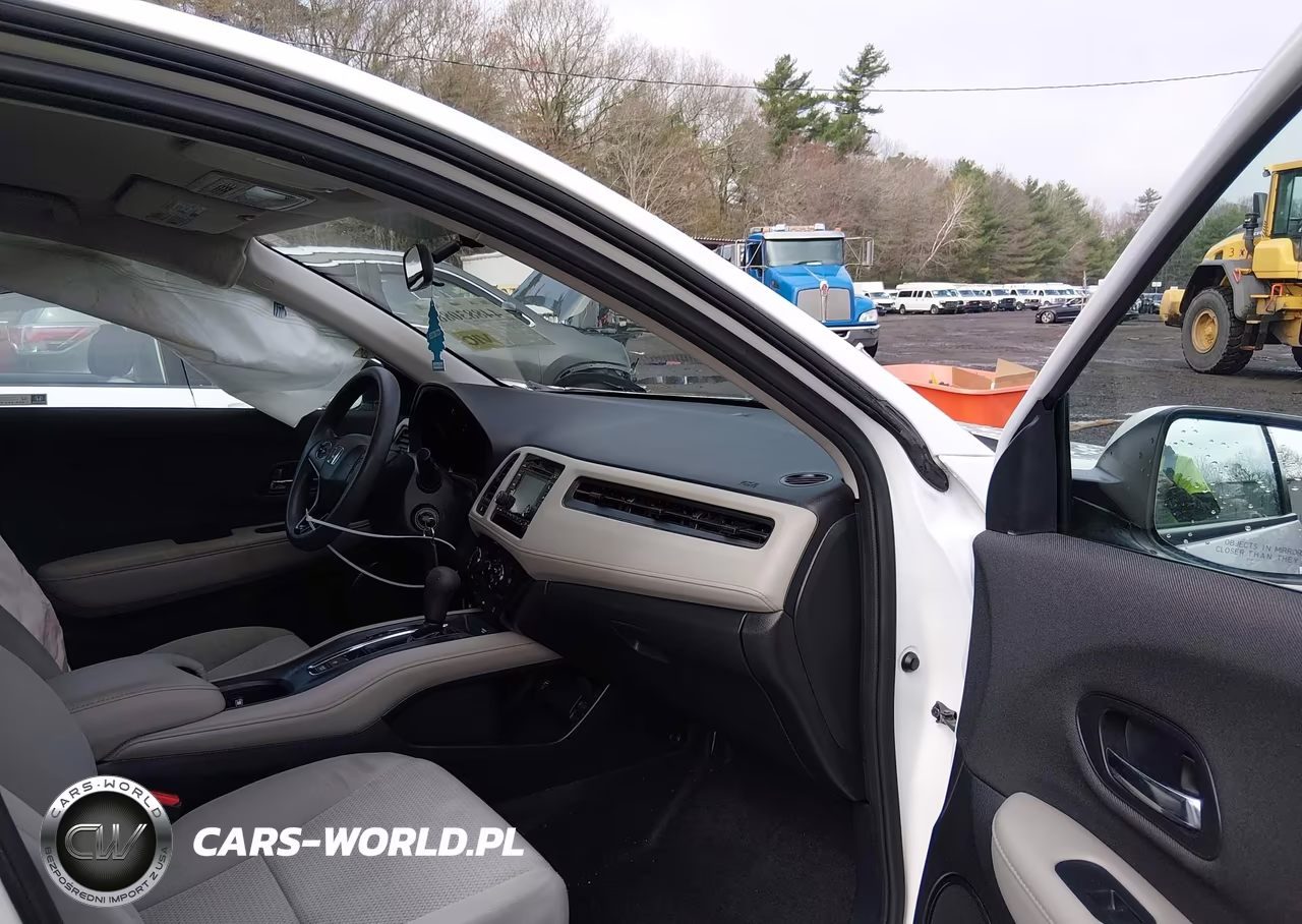 2022 Honda Hr-V Awd Lx VIN:3CZRU6H31NM758201 - 5